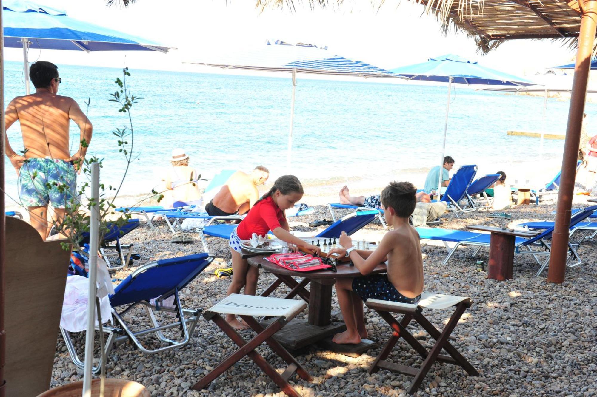 סקאלה Beachfront Lampis Dolphin 4 מראה חיצוני תמונה